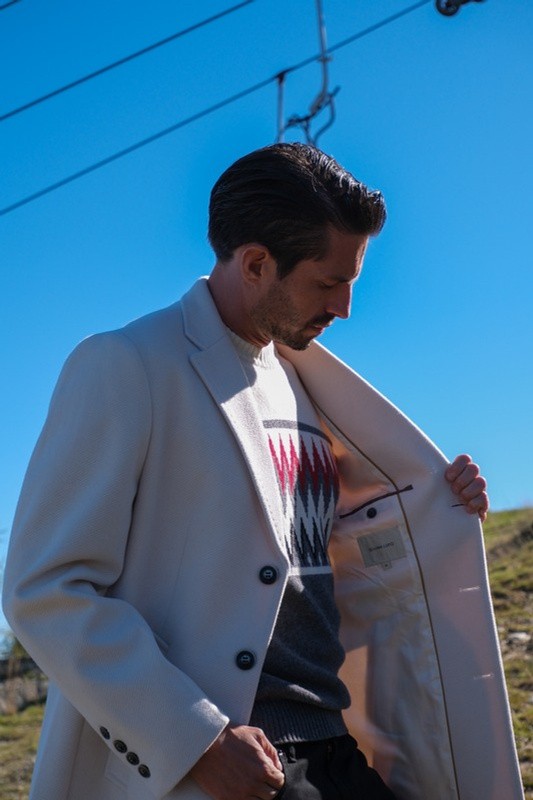 Editorial — jacket
